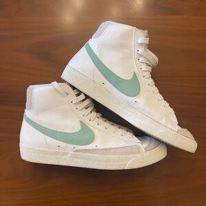 Nike Blazer Mid '77 PRM "Vintage Flow" Men's Shoe Green Swoosh